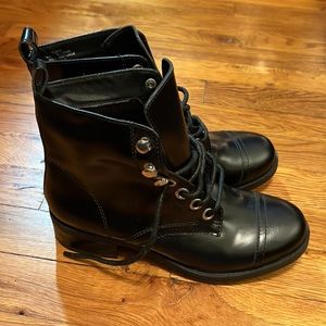 Steve Madde Gulia boot size 7